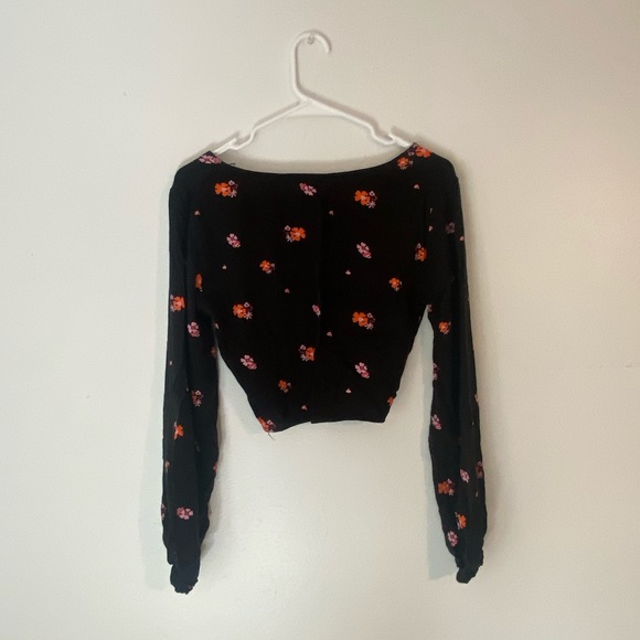 Urban Outfitters top - Picture 3 of 4